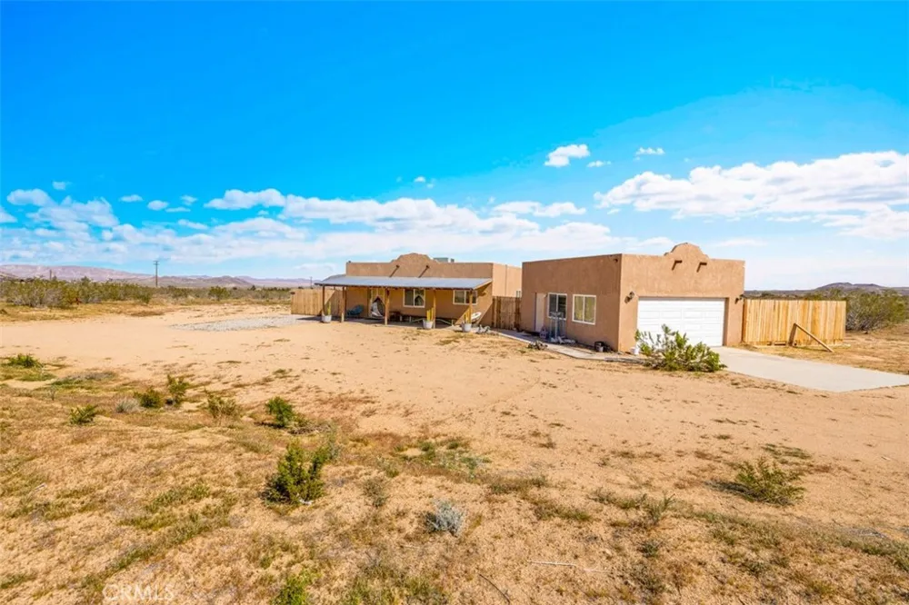 1335 Fortuna Ave Landers, CA 92285