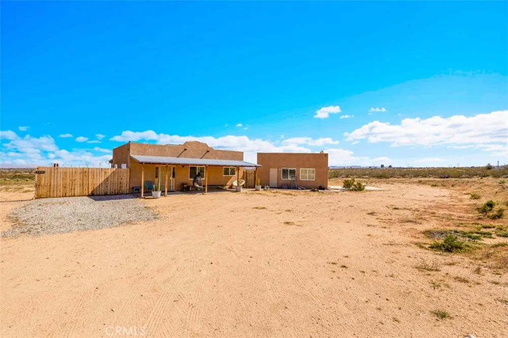 1335 Fortuna Ave Landers, CA 92285