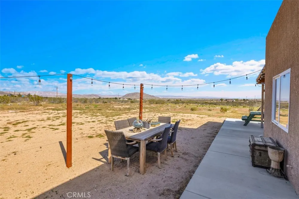 1335 Fortuna Ave Landers, CA 92285