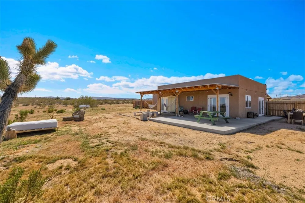 1335 Fortuna Ave Landers, CA 92285