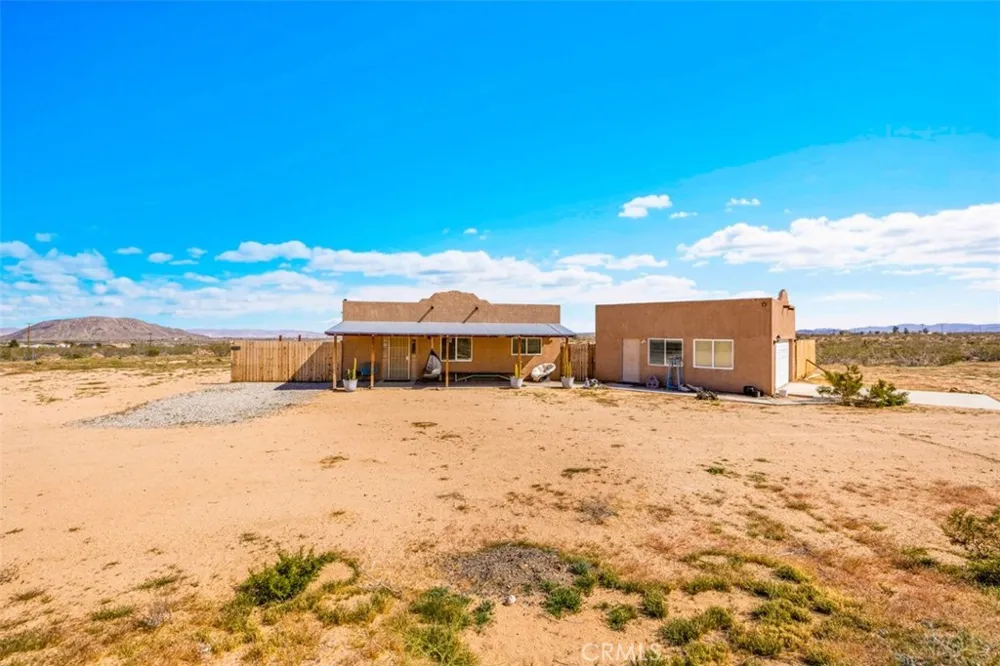 1335 Fortuna Ave Landers, CA 92285