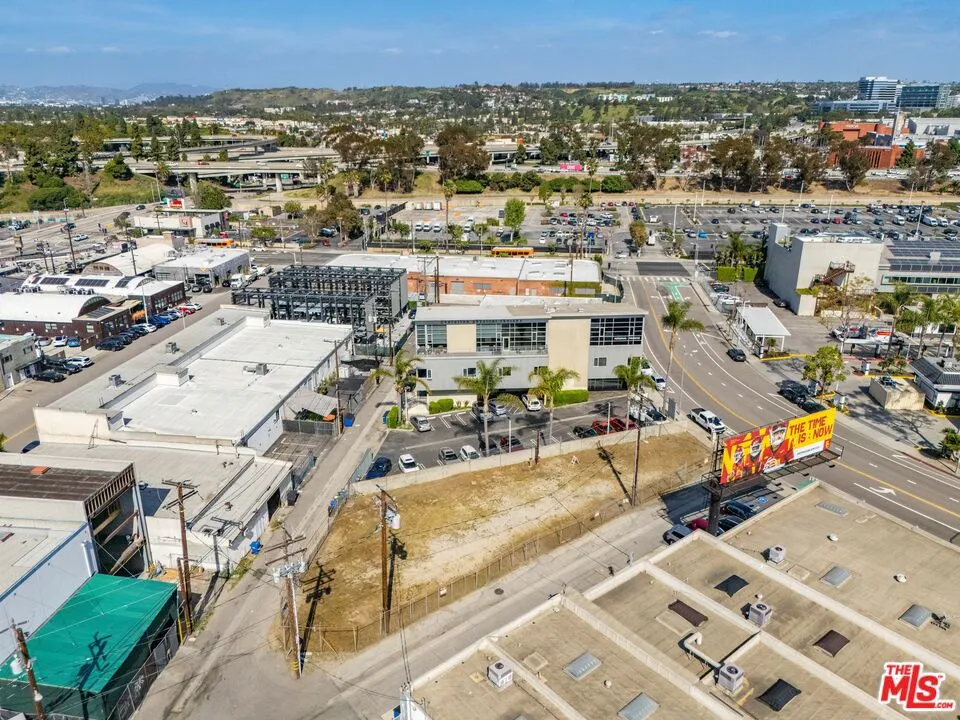 11833 Major Street Culver City, CA 90230