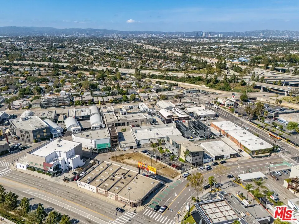11833 Major Street Culver City, CA 90230