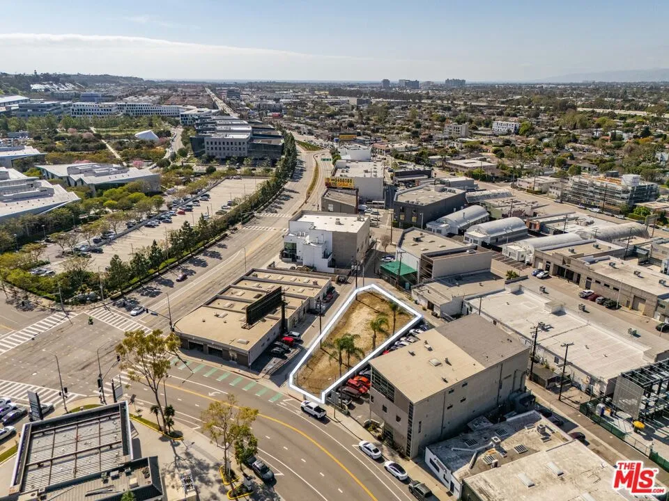 11833 Major Street Culver City, CA 90230