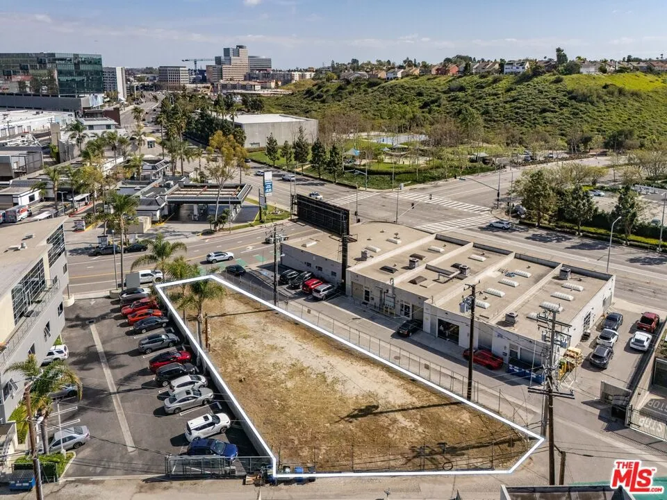 11833 Major Street Culver City, CA 90230