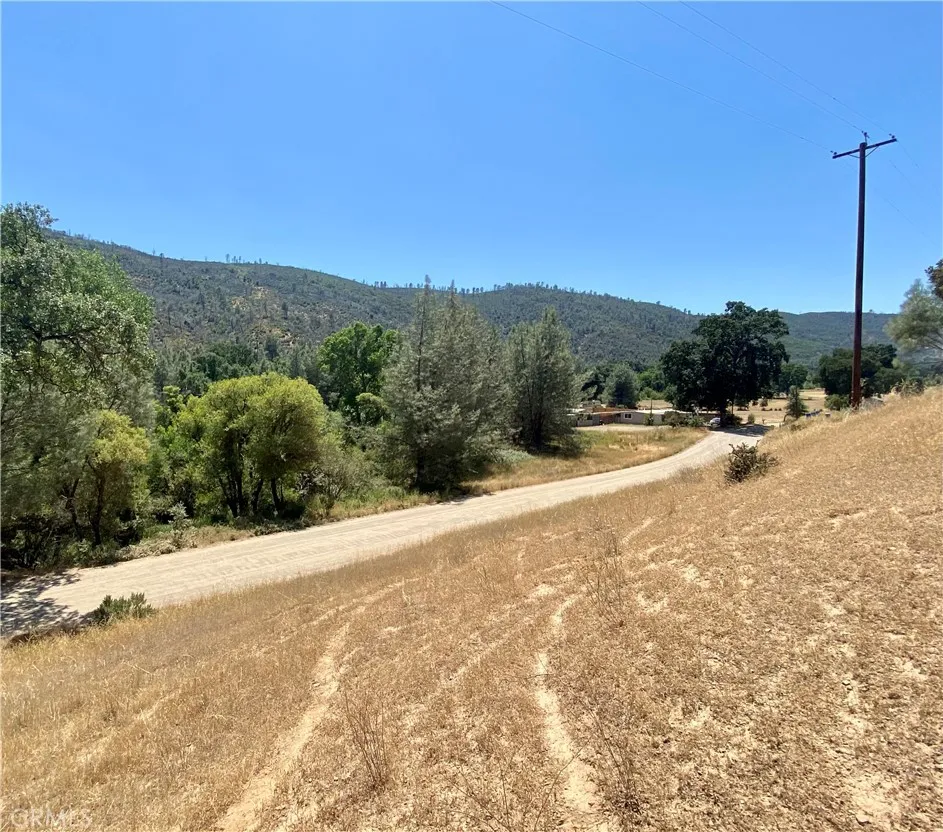 2286 New Long Valley Road Clearlake Oaks, CA 95423