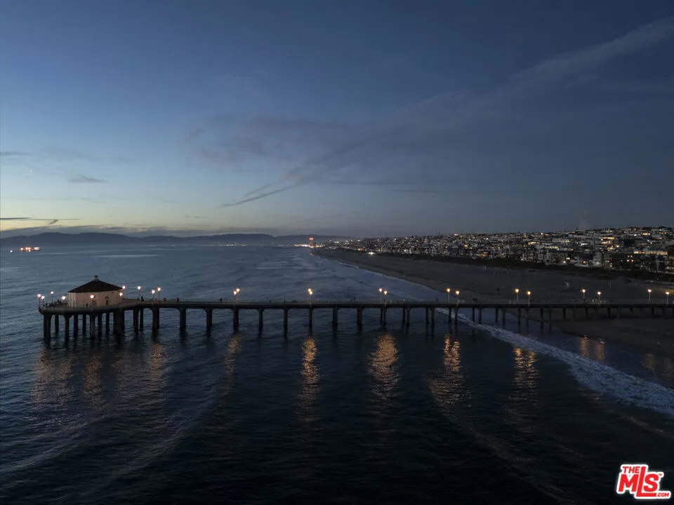 1000 The Strand Manhattan Beach, CA 90266