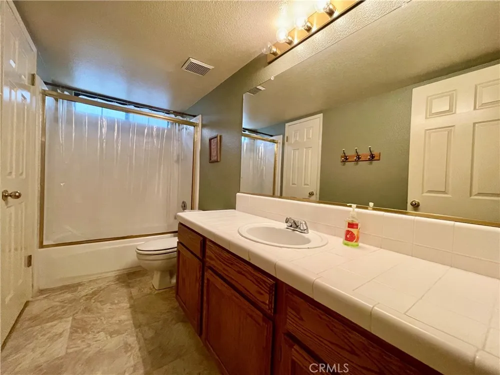 40547 Saddleback Bass Lake, CA 93604
