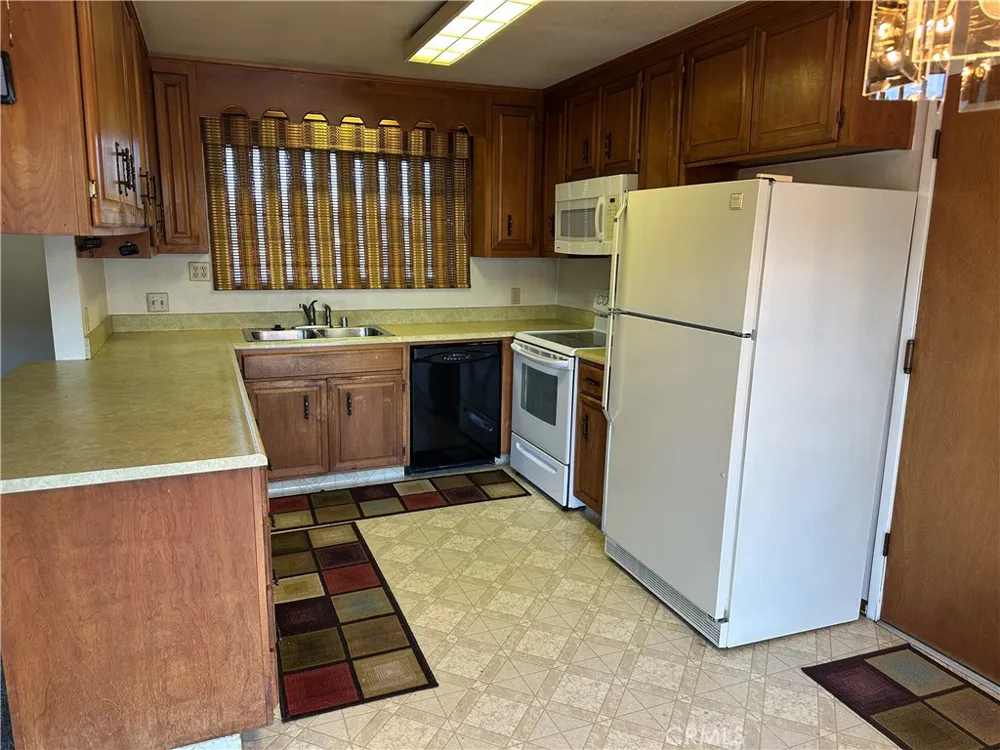 567 Pebble Clearlake Oaks, CA 95423