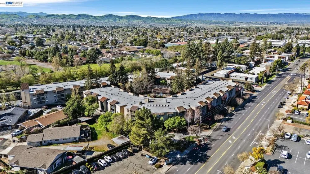 1087 Murrieta Blvd #242 Livermore, CA 94550