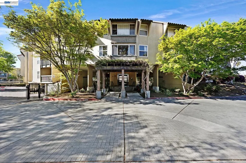 1087 Murrieta Blvd #242 Livermore, CA 94550