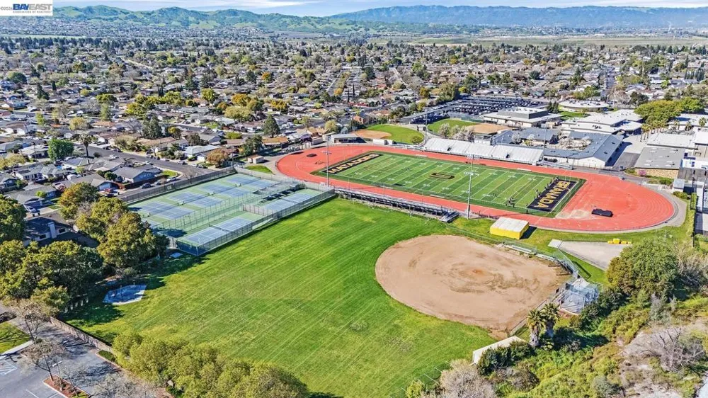 1087 Murrieta Blvd #242 Livermore, CA 94550