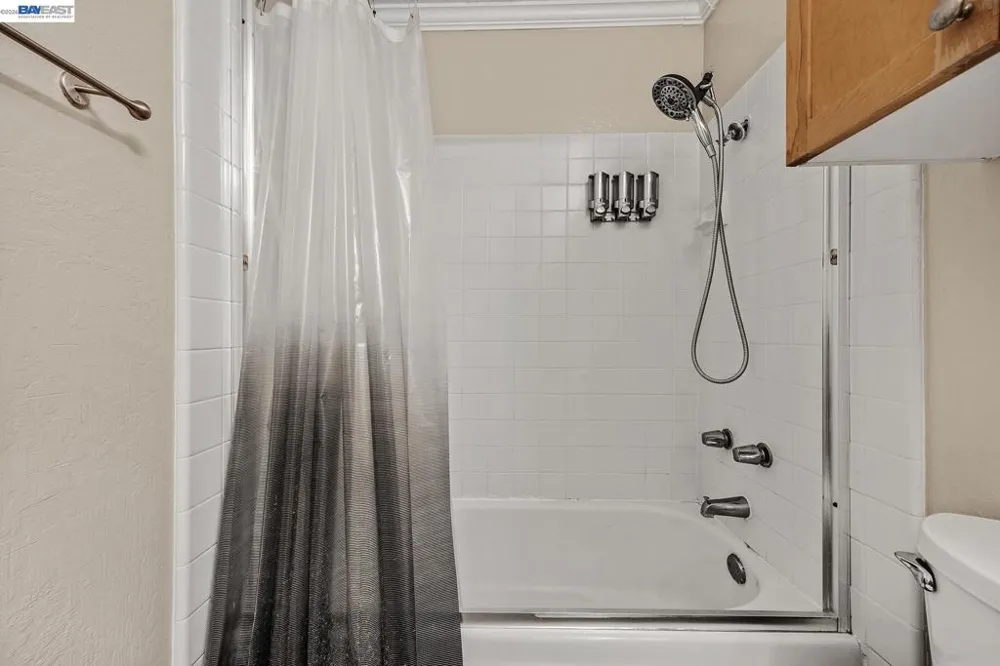 1087 Murrieta Blvd #242 Livermore, CA 94550