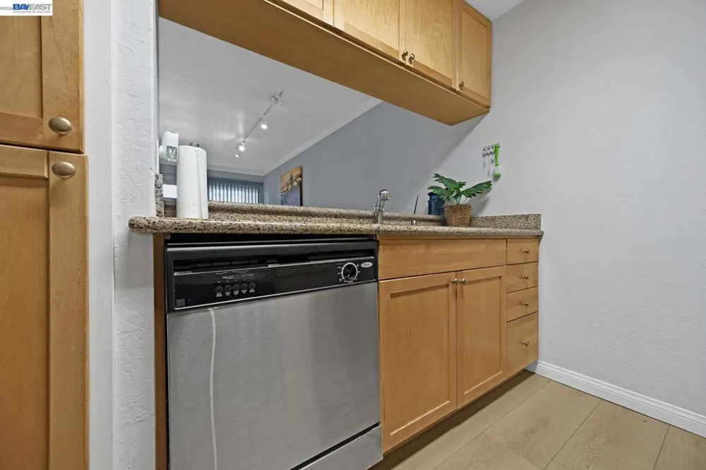 1087 Murrieta Blvd #242 Livermore, CA 94550