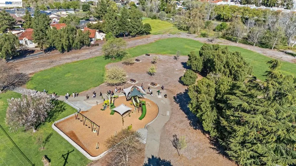 1087 Murrieta Blvd #242 Livermore, CA 94550