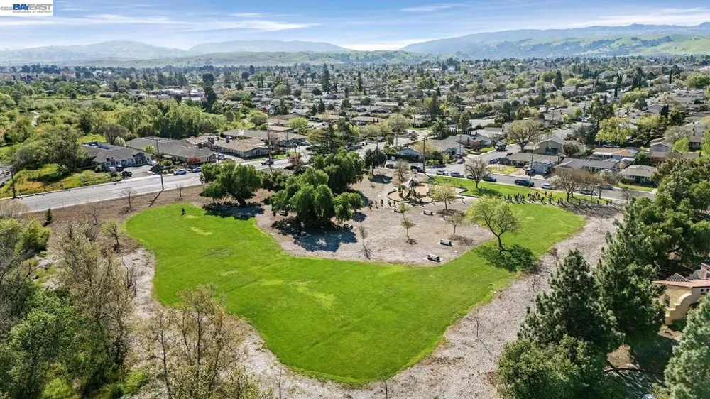 1087 Murrieta Blvd #242 Livermore, CA 94550