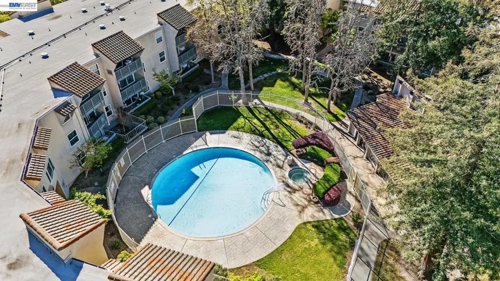 1087 Murrieta Blvd #242 Livermore, CA 94550