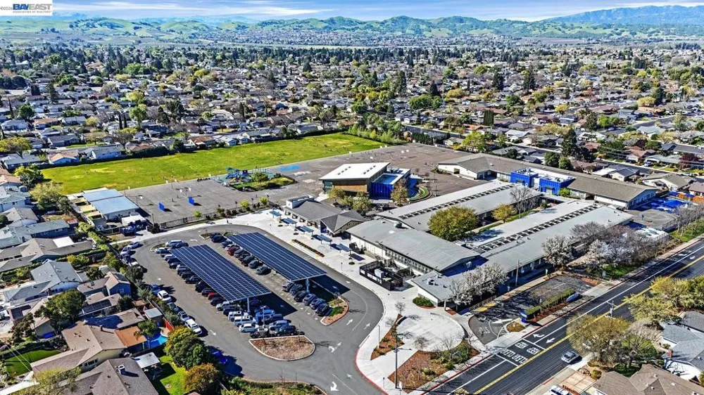 1087 Murrieta Blvd #242 Livermore, CA 94550