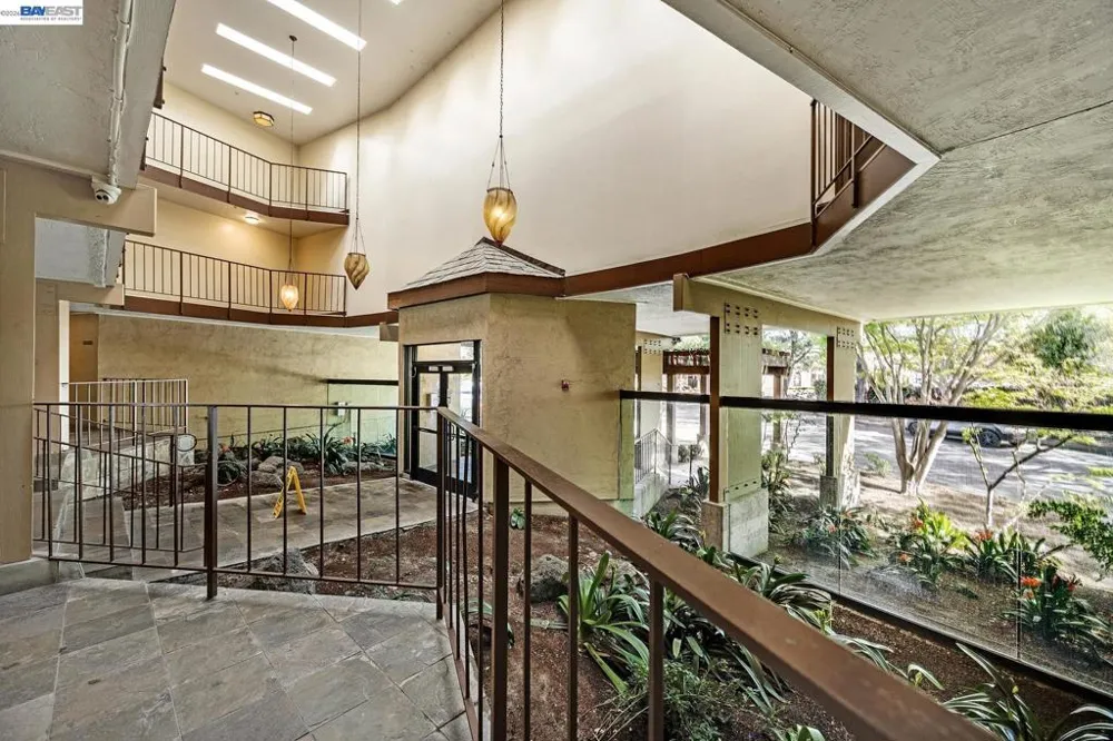 1087 Murrieta Blvd #242 Livermore, CA 94550