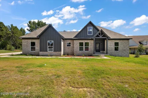 111 Carolina Circle