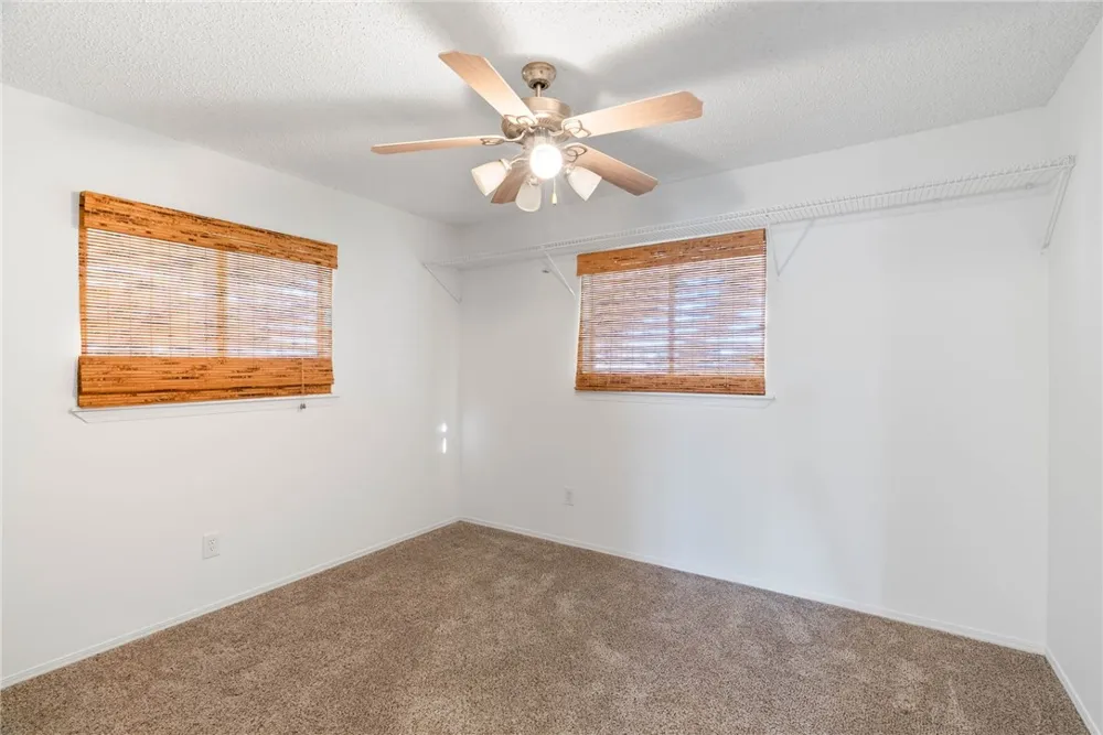 118 Las Palmas Drive Corpus Christi, TX 78418