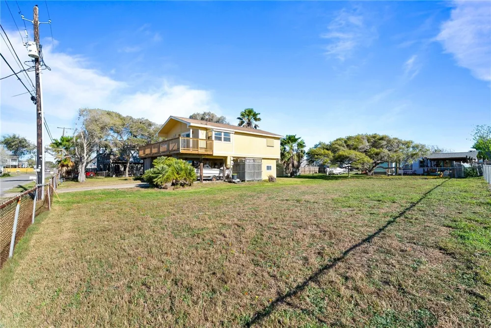 118 Las Palmas Drive Corpus Christi, TX 78418