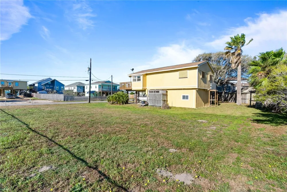 118 Las Palmas Drive Corpus Christi, TX 78418