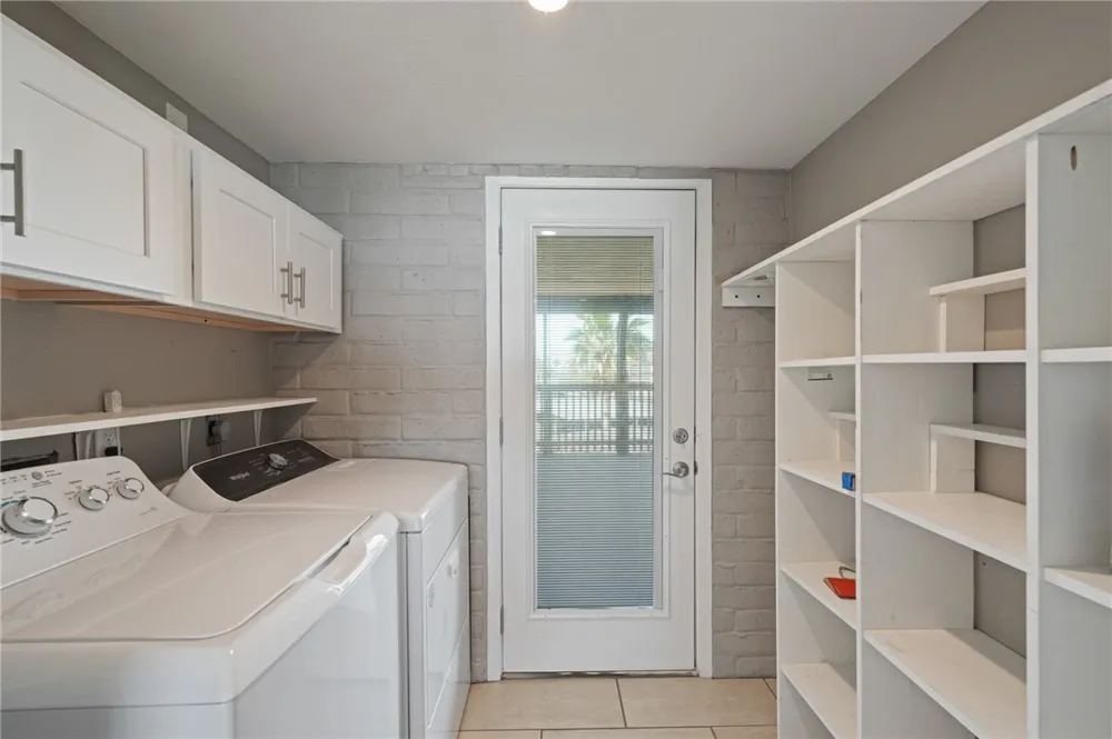 4242 Gulfbreeze Boulevard #201 Corpus Christi, TX 78402