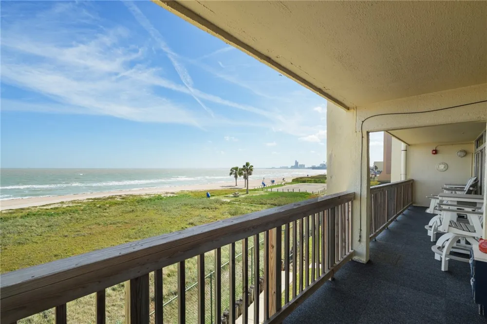 4242 Gulfbreeze Boulevard #201 Corpus Christi, TX 78402