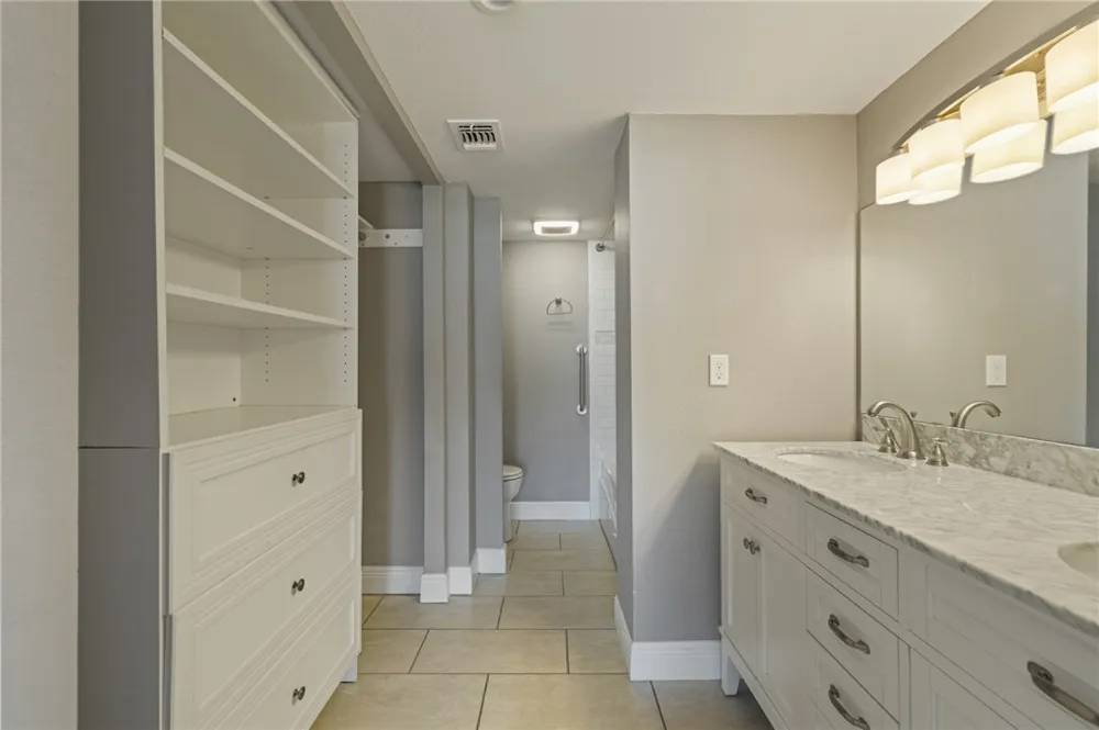 4242 Gulfbreeze Boulevard #201 Corpus Christi, TX 78402