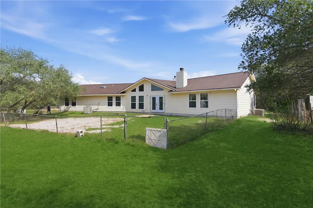 1615 Mooney Lane Ingleside, TX 78362