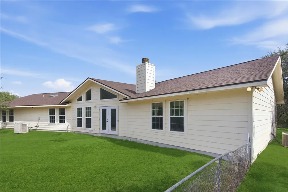 1615 Mooney Lane Ingleside, TX 78362