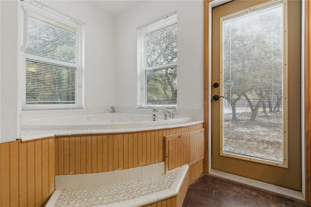 1615 Mooney Lane Ingleside, TX 78362