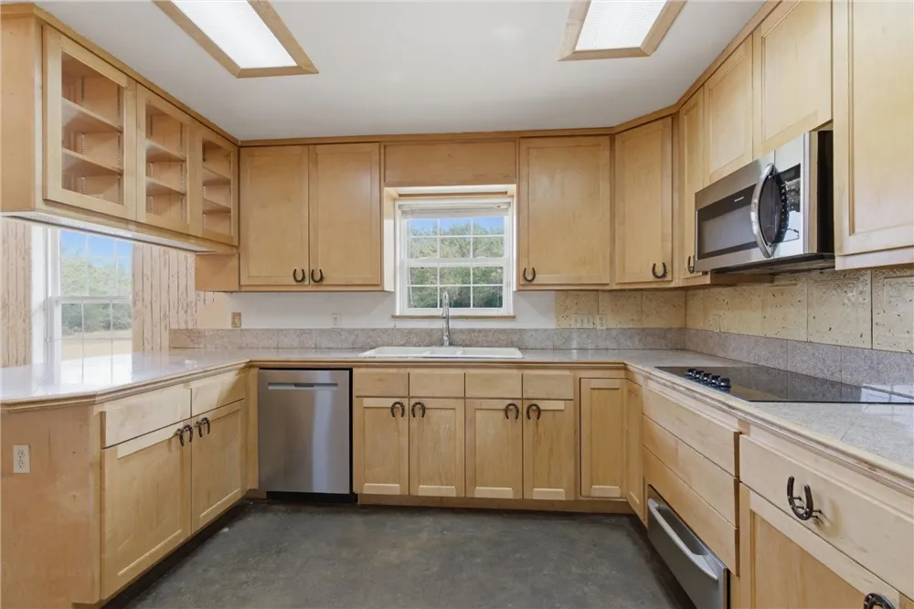 1615 Mooney Lane Ingleside, TX 78362