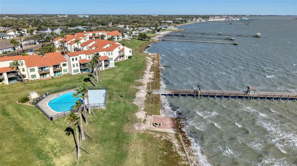 620 S Fulton Beach #705 Rockport, TX 78382