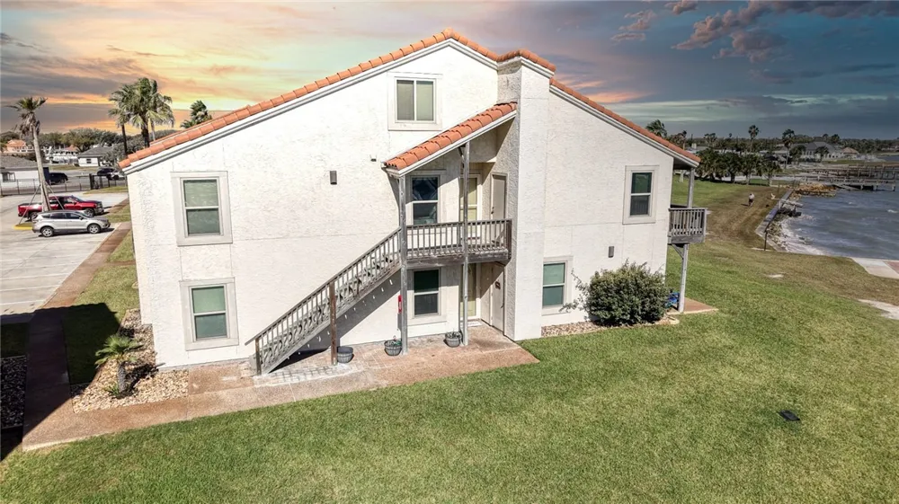 620 S Fulton Beach #705 Rockport, TX 78382