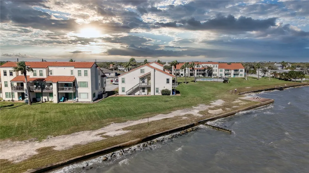 620 S Fulton Beach #705 Rockport, TX 78382