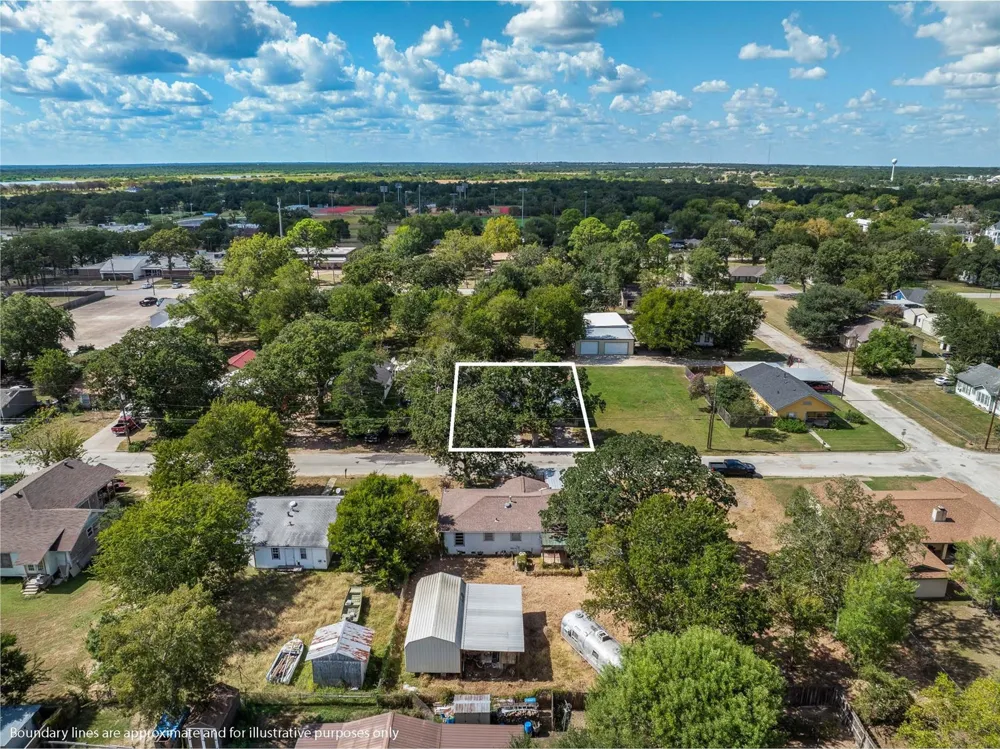 488 7th Street Somerville, TX 77879