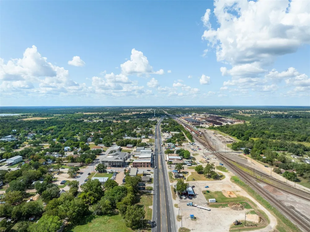 488 7th Street Somerville, TX 77879
