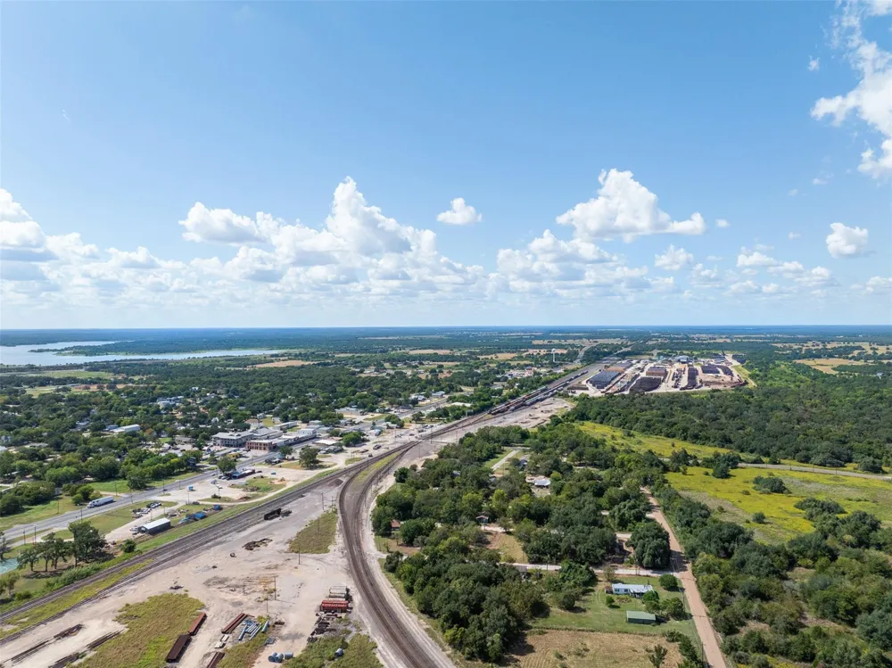 488 7th Street Somerville, TX 77879
