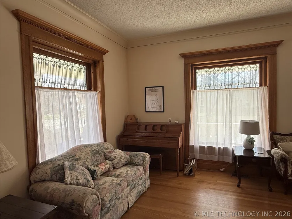 215 S 5th Street Independence, KS 67301