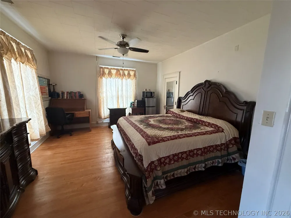 215 S 5th Street Independence, KS 67301