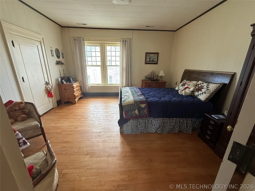 215 S 5th Street Independence, KS 67301