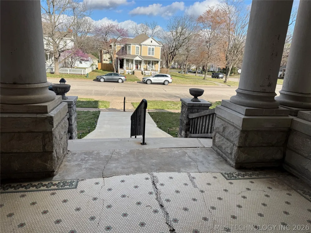 215 S 5th Street Independence, KS 67301