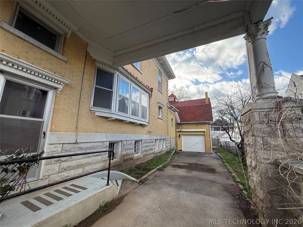 215 S 5th Street Independence, KS 67301