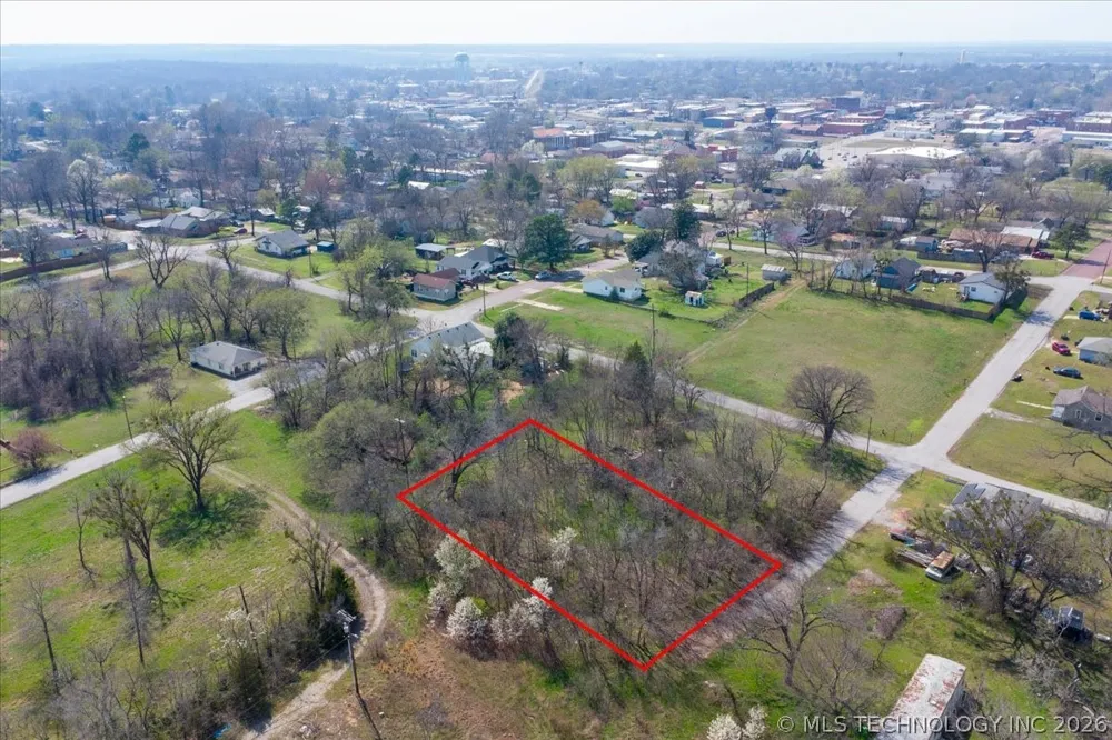 608 E 9th Avenue Bristow, OK 74010