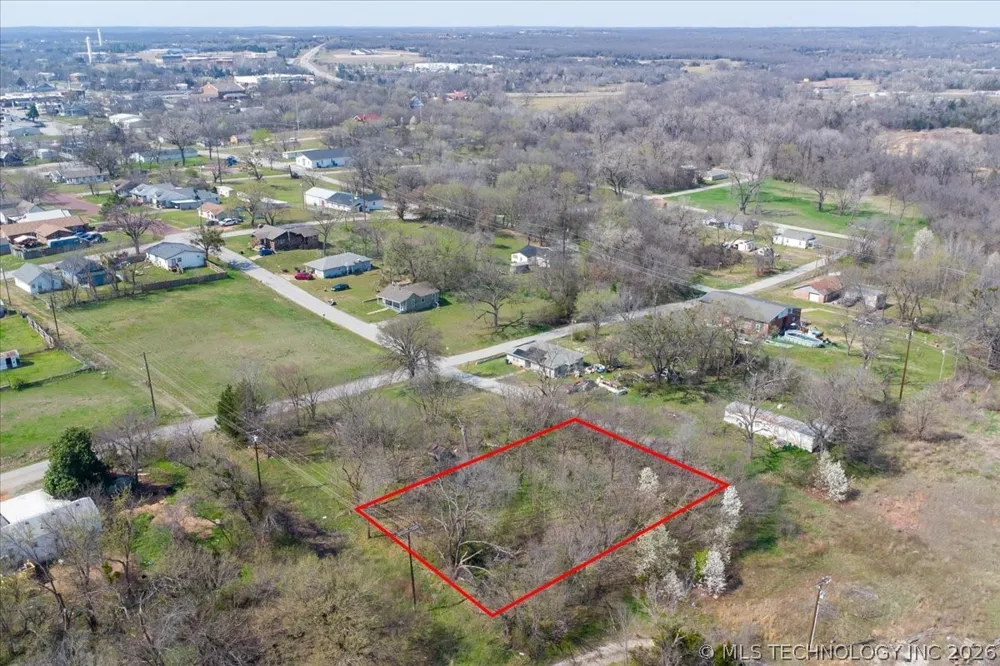 608 E 9th Avenue Bristow, OK 74010