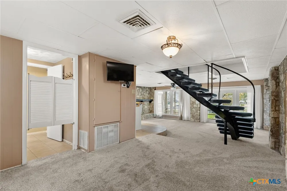 92 Turtle Lane Seguin, TX 78155