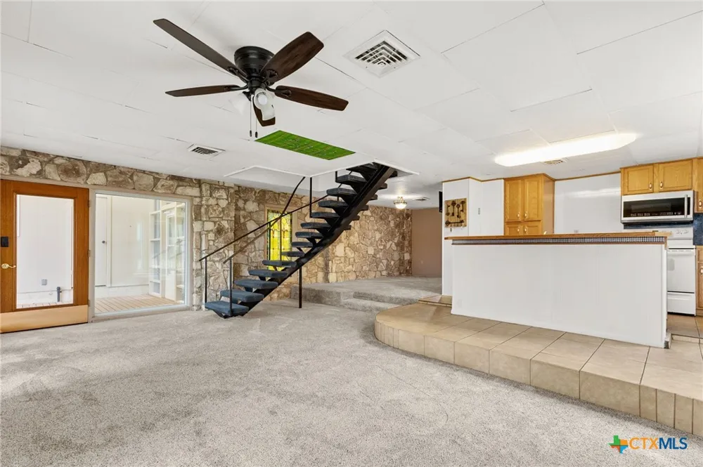 92 Turtle Lane Seguin, TX 78155