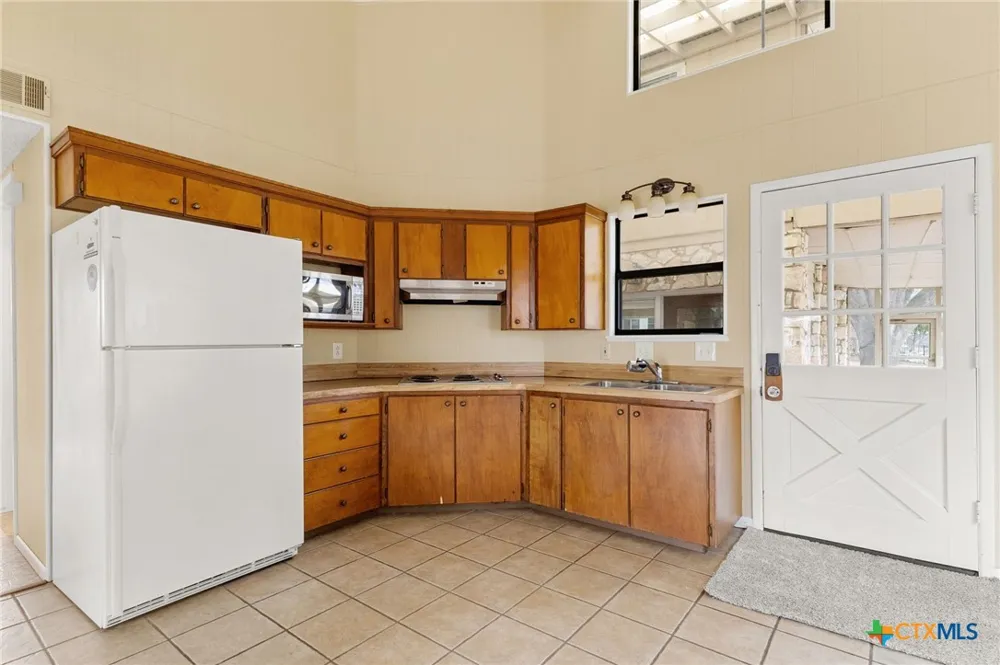 92 Turtle Lane Seguin, TX 78155